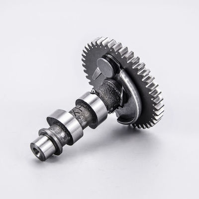 Camshaft sắt ductile đúc với Gear Case Hardening cho động cơ ngoài tàu