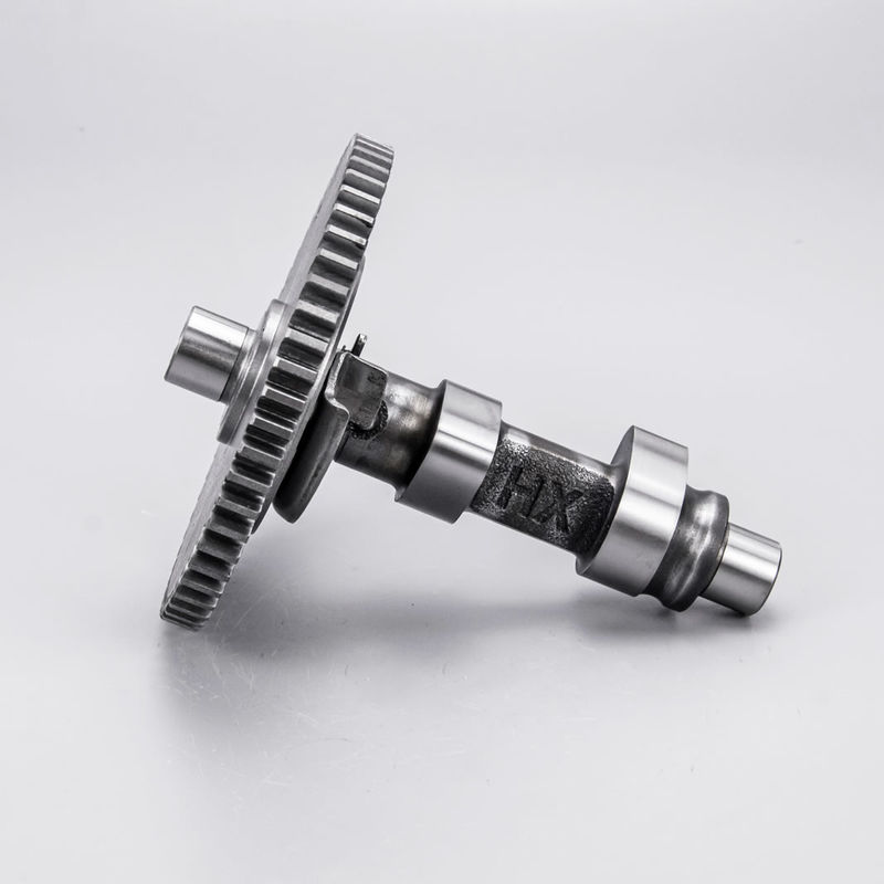 Camshaft sắt ductile đúc với Gear Case Hardening cho động cơ xăng