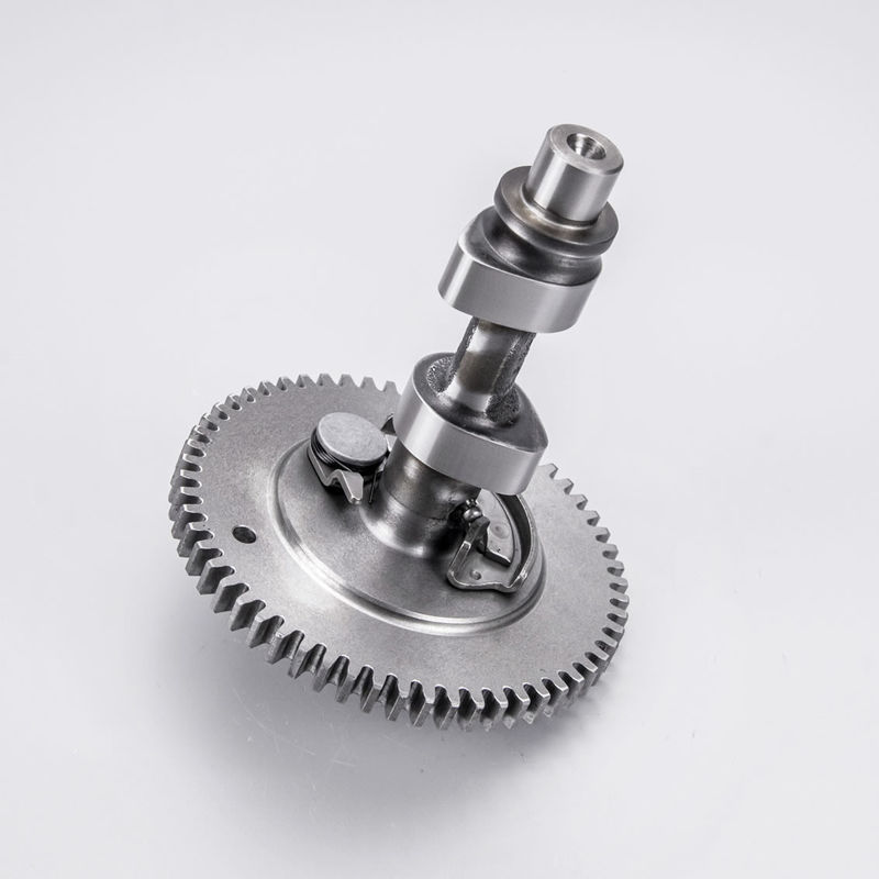 Camshaft sắt ductile đúc với Gear Case Hardening cho động cơ xăng