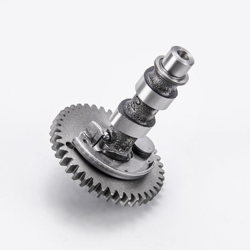 Camshaft sắt ductile đúc với Gear Case Hardening cho động cơ ngoài tàu
