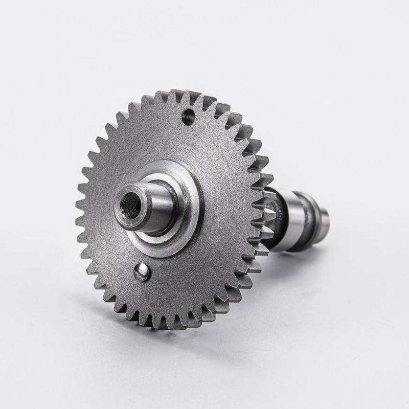 Camshaft sắt ductile đúc với Gear Case Hardening cho động cơ ngoài tàu
