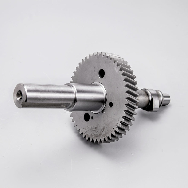 Trục cam thép rèn OEM với bánh răng đã thấm cacbon lắp ráp cho động cơ xăng